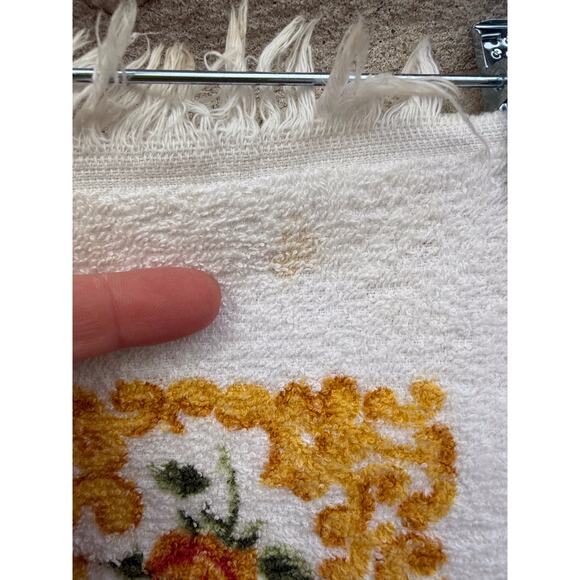 Vintage cannon yellow and gold rose hand towel - Picture 8 of 11